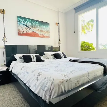 Blue Palm Apartment
