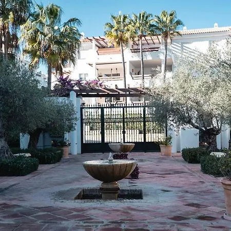 Apartment Blue Palm